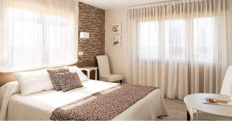hotel el pinar en navia